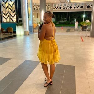 Meet your Posher, Demitra